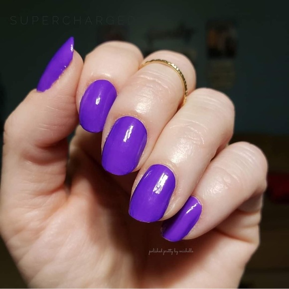 Limited Edition Color Street Nail Polish Strips in Neon Shade “Supercharged” - Picture 2 of 8